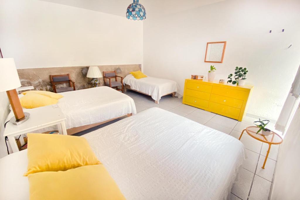 Casa Canario Hostel غوادالاجارا المظهر الخارجي الصورة