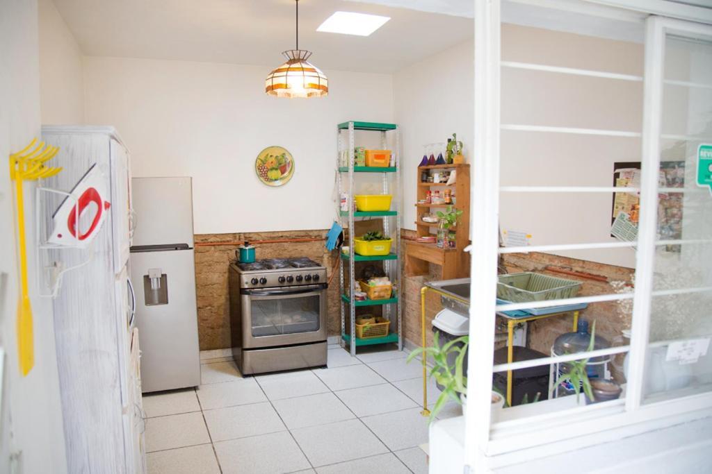 Casa Canario Hostel غوادالاجارا المظهر الخارجي الصورة