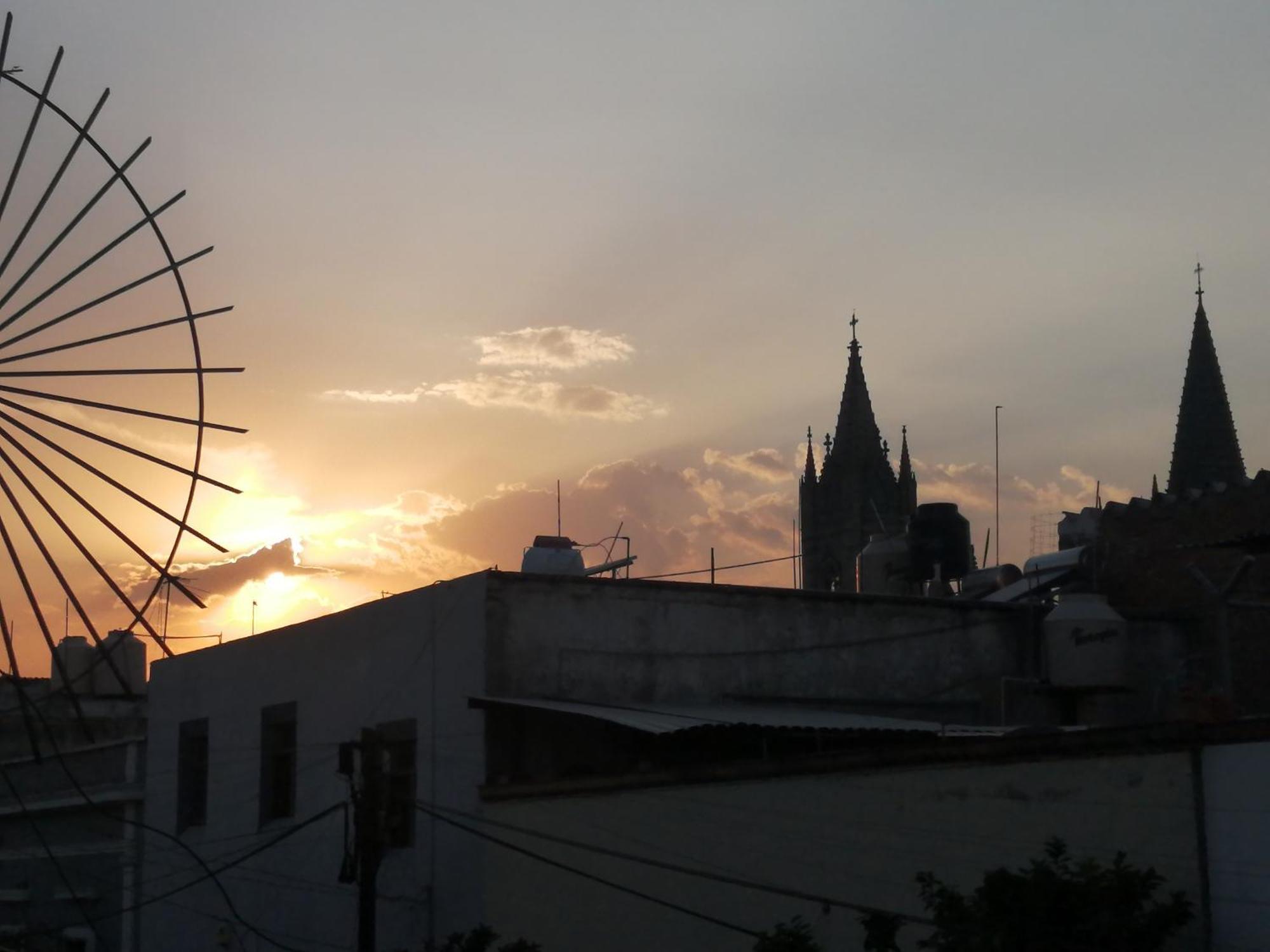 Casa Canario Hostel غوادالاجارا المظهر الخارجي الصورة