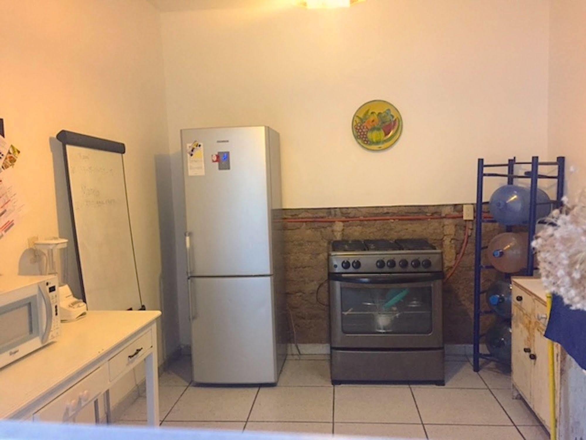 Casa Canario Hostel غوادالاجارا المظهر الخارجي الصورة