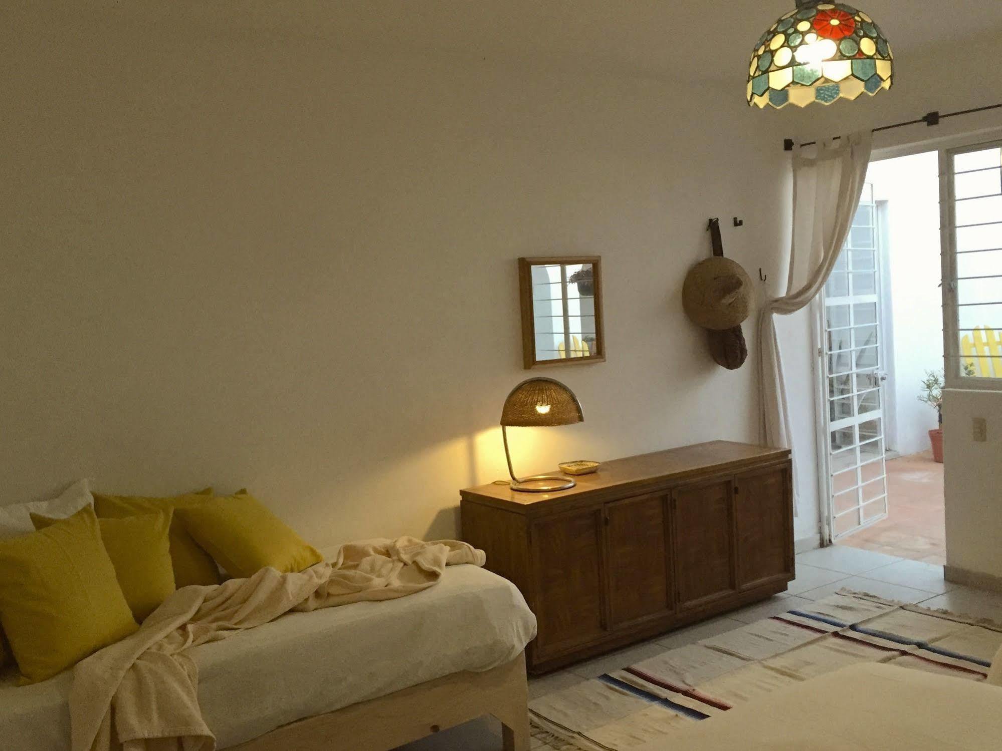 Casa Canario Hostel غوادالاجارا المظهر الخارجي الصورة